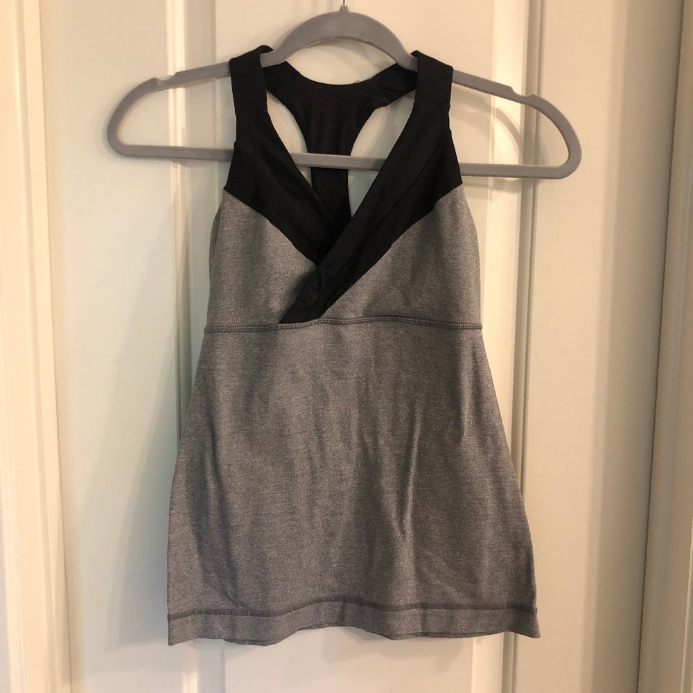 Lululemon Grey and Black Deep Breath Tank sz 4
